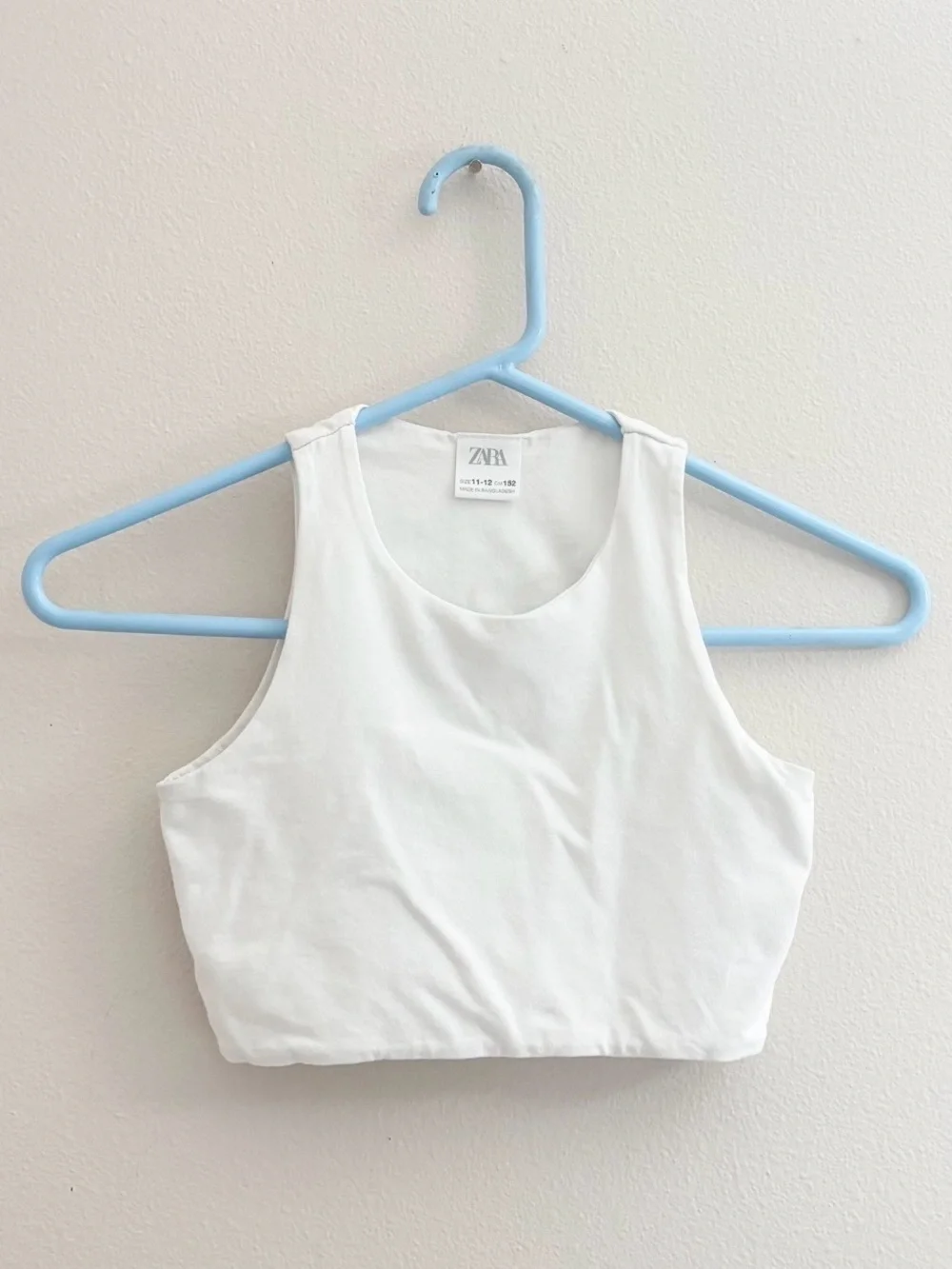 5/$15 🩷 Zara White Scoop Neck Crop Tank/Sports Bra